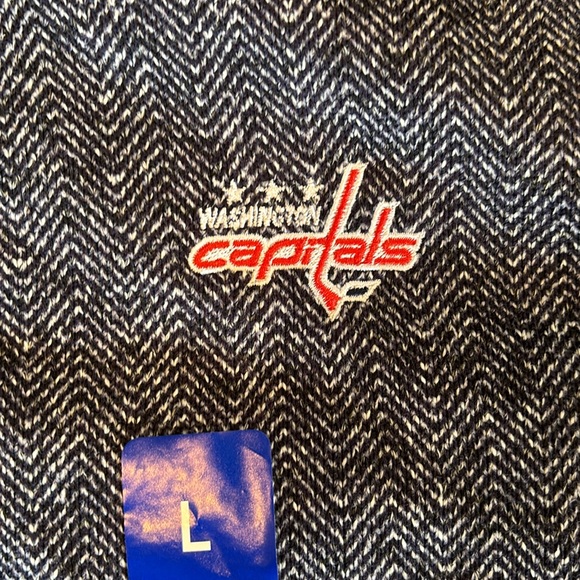 NHL Washington Capitals fleece quarter-zip, NWOT, youth L - Picture 2 of 5
